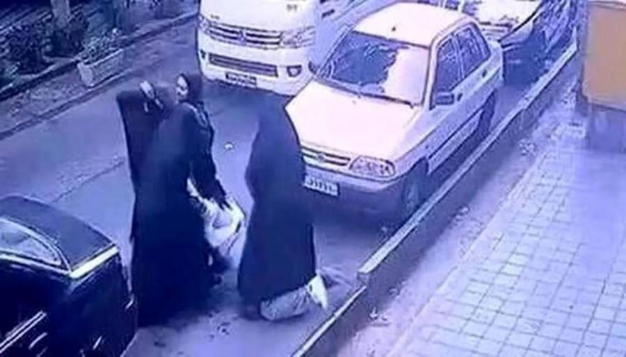 صورت دخترم زخمی و خونی شده بود و جای چنگ در جای جای بدنش وجود دارد/ لباس هایش پاره پاره شده بود