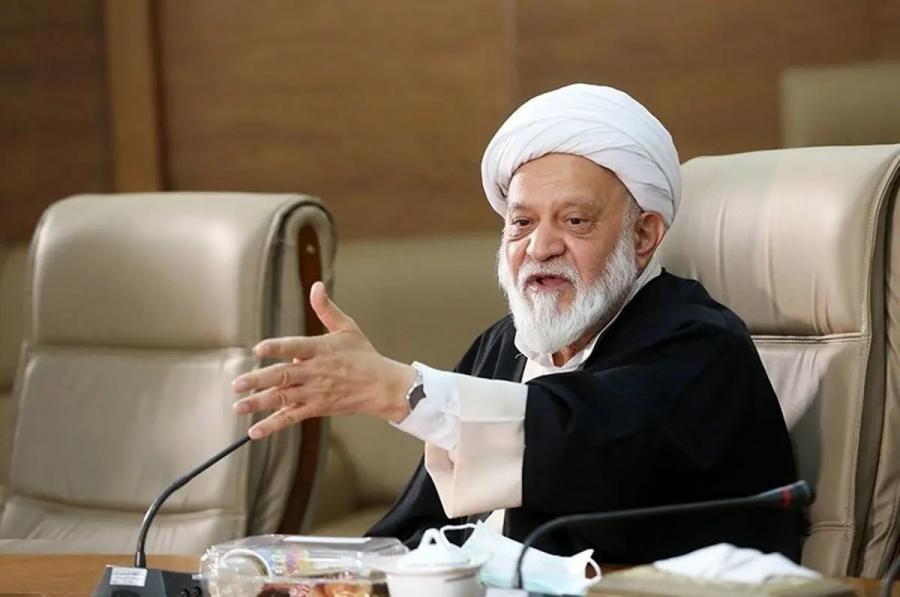 پیشنهاد عجیب عالی‌ترین مقام فقهی بانک مرکزی به مردم؛ دلاری قرض دهید نه ریالی!