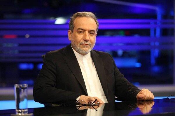 عراقچی: ناتوانی ارتش سوریه غافلگیر کننده بود/اگر با داعش در سوریه نمی جنگیدیم باید در ایران با آنها می جنگیدیم