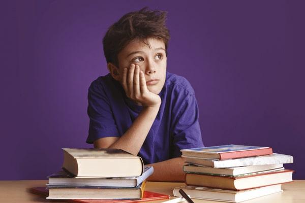 چرا برخی دانش‌آموزان نسبت به درس خواندن بی‌انگیزه می‌شوند؟