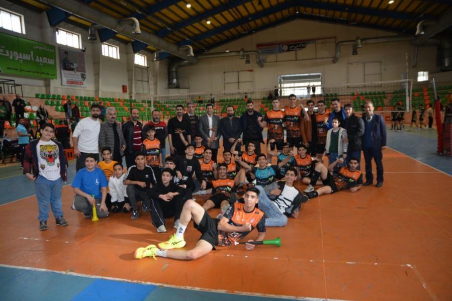 «کوروش لاهیجان» قهرمانی لیگ والیبال نوجوانان گیلان شد/تصاویر