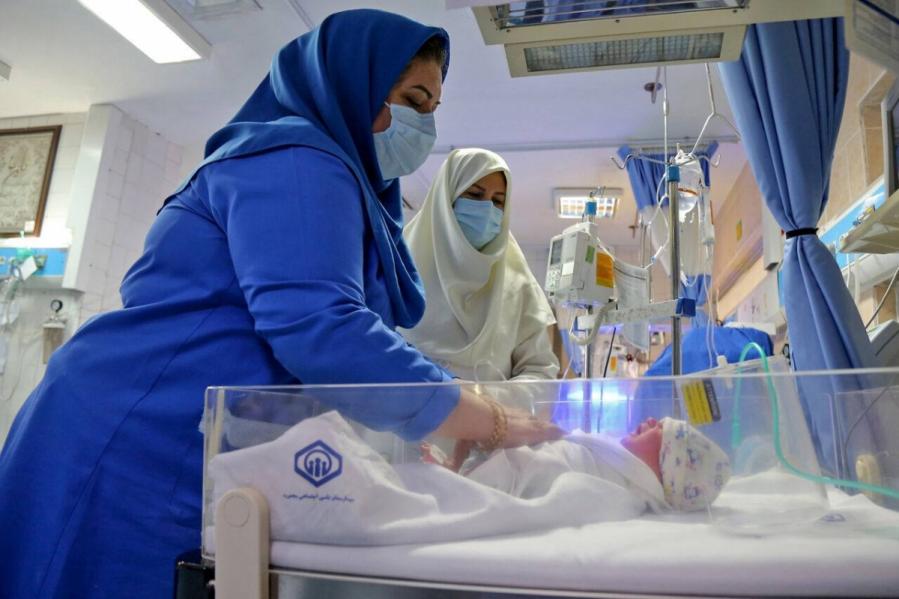صدور مجوز استخدام برای بیش از ۲۴ هزار نفر كادر بهداشت، درمان و فوریت‌های پزشكی