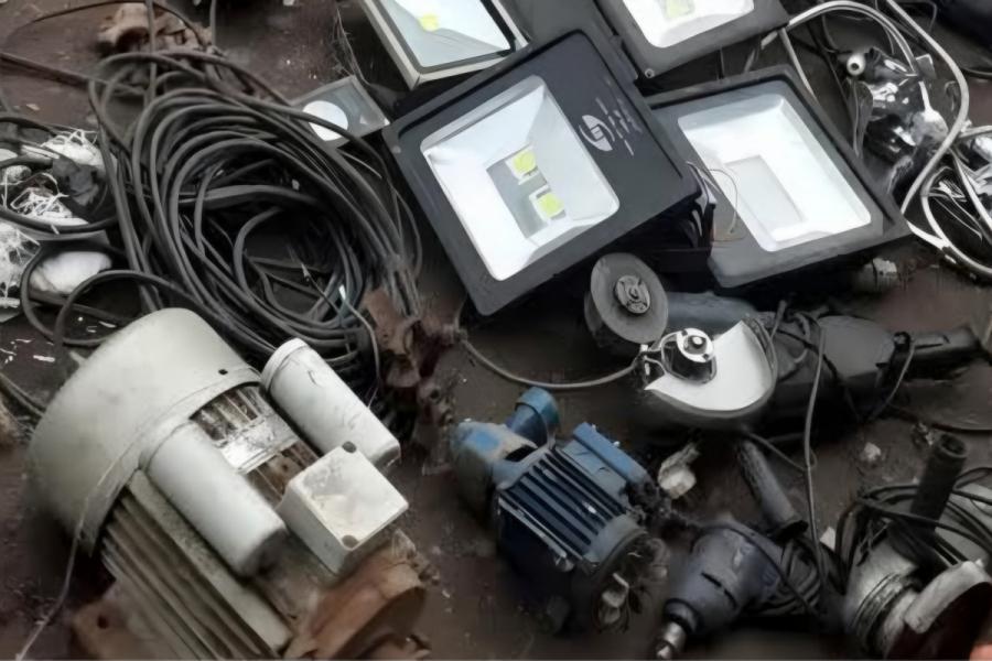 انهدام باند سرقت کابل و مشاعات منازل در رشت