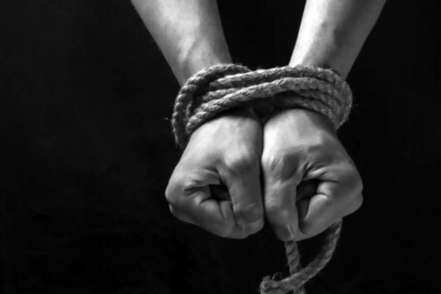 گروگانگیری مشکوک مرد طلافروش و سرقت نیم کیلو از طلاهای او 