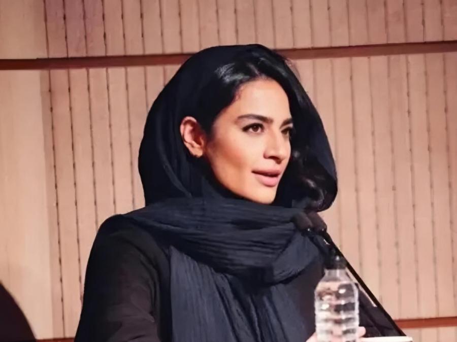 دفتر موسیقی وزارت ارشاد: «هیوا سیفی زاده» بدون مجوز تکخوانی کرده بود/ سیفی زاده به قید وثیقه آزاد شد