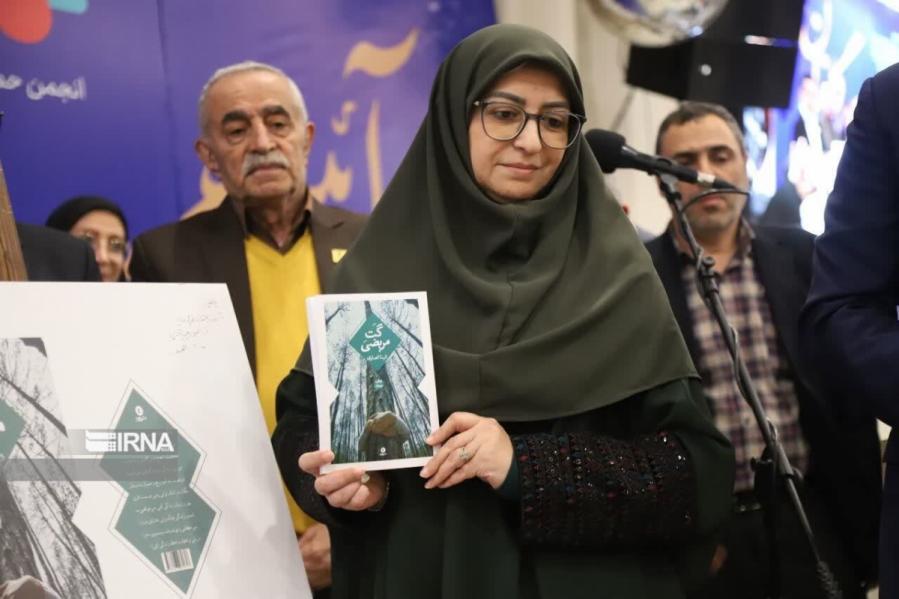 روزنوشت های شینا انصاری معاون رئیس جمهور از مبارزه با سرطان رونمایی شد؛«گَتِ مریضی»