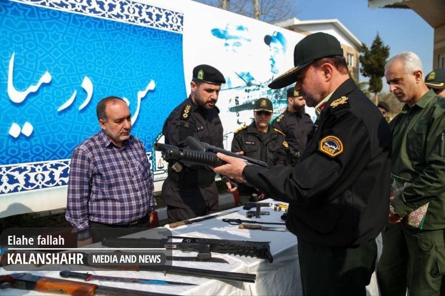 گزارش تصویری؛ نمایشگاه کشفیات ۲میلیون مواد محترقه و سلاح سرد و گرم از قانون‌شکنان در رشت