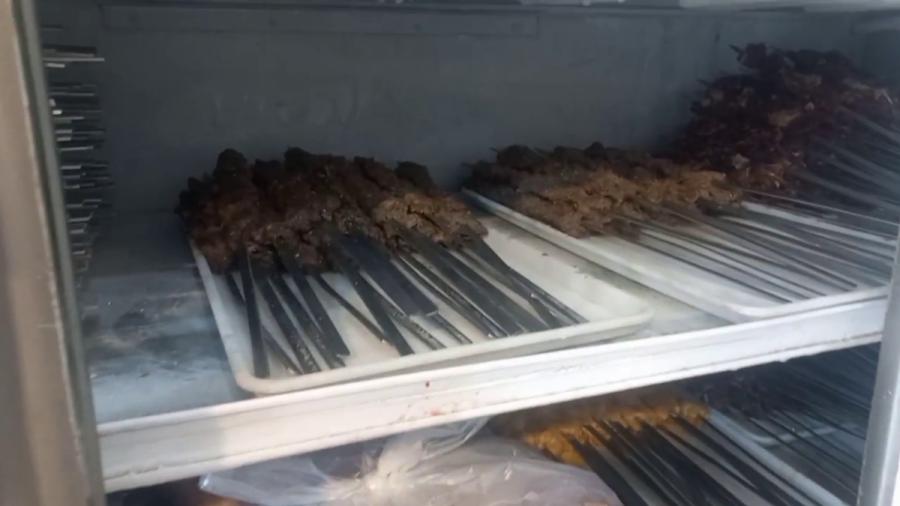 مهر و موم انبار غیربهداشتی نگهداری و توزیع فرآورده‌های گوشتی در رشت
