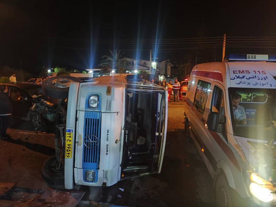 مصدومیت ۱۴ نفر براثر تصادف رانندگی در چابکسر