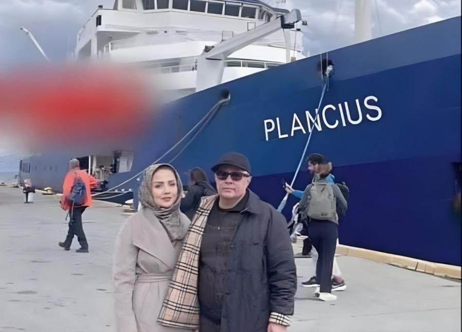 برکناری به دلیل سفر به قطب جنوب