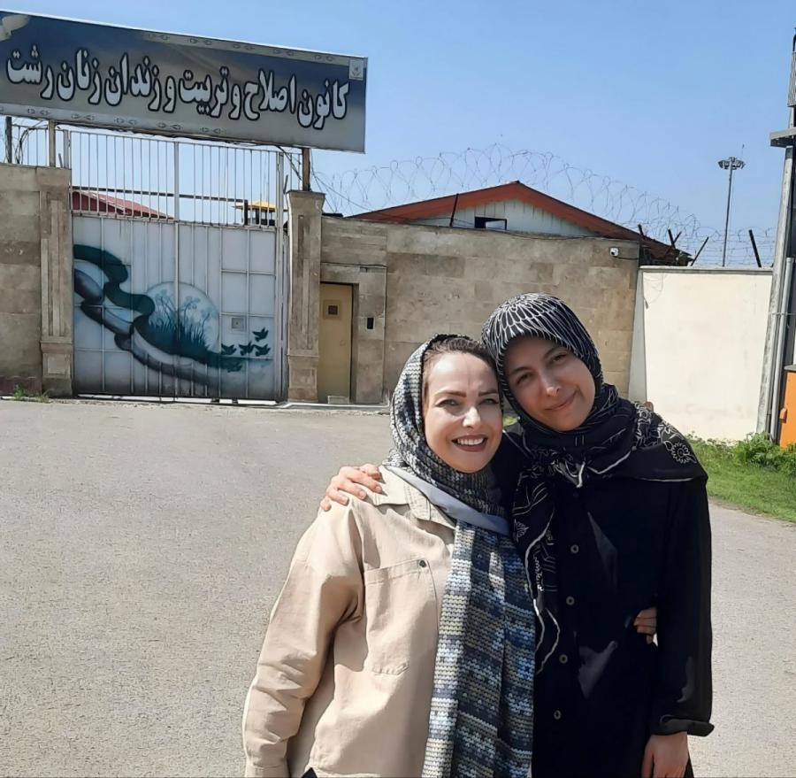 زهره و زهرا دادرس خواهران زندانی در رشت به طور موقت آزاد شدند