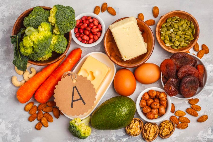 این مواد غذایی به سلامت چشم های شما کمک می کنند