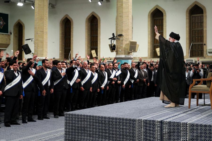 پشتیبانی تمام قد رهبر انقلاب از جامعه کارگری