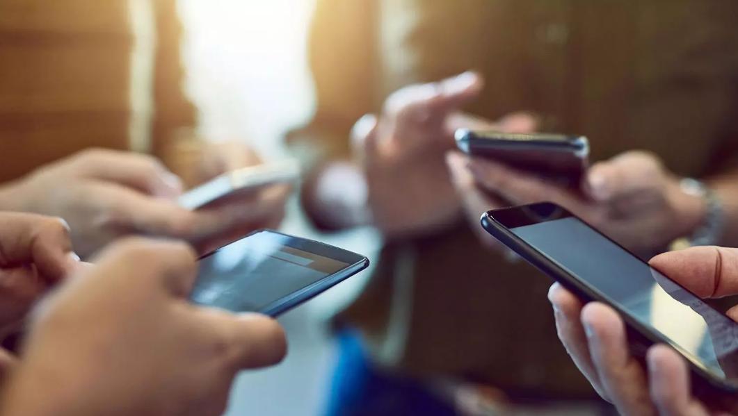 مخالفت فراکسیون تسهیل تجارت و سرمایه‌گذاری با افزایش تعرفه اینترنت همراه