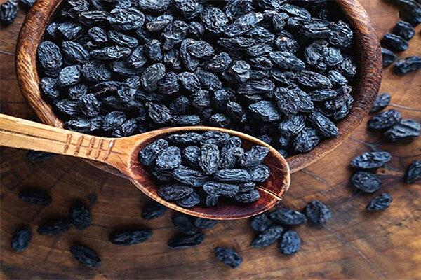 ۲۱ دانه جادویی؛ چرا باید هر روز مویز بخوریم؟