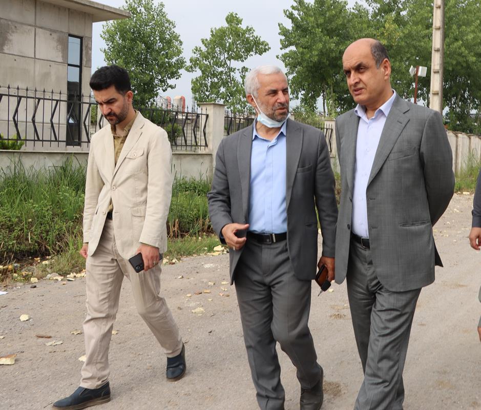 بازدید استاندار گیلان از واحدهای تولیدی آسیب دیده شهرک صنعتی سفیدرود رشت بعد از حمله رژیم اسرائیل