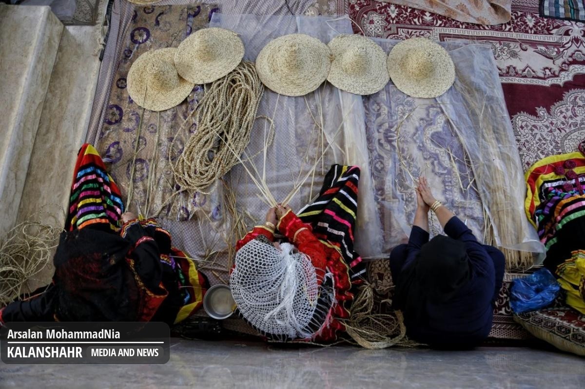 گزارش تصویری از فَشتَکه خمام روستای ملی حصیر؛ از برداشت «لی» تا فروش دست بافته های زیبا در بازار