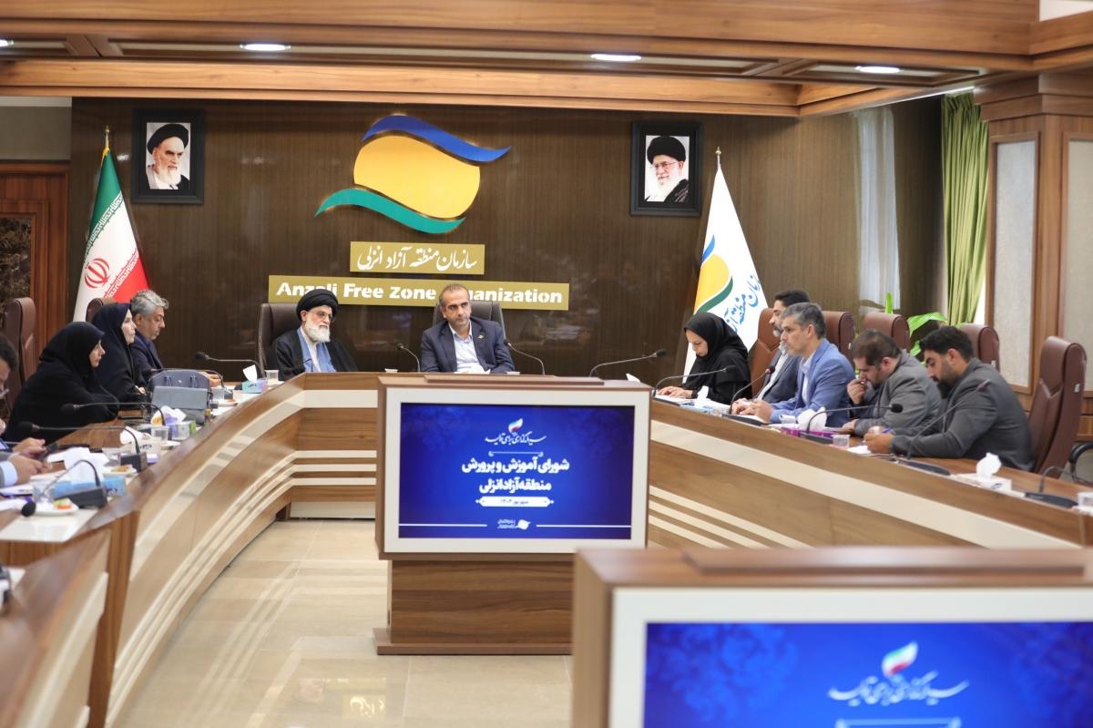 تمرکز مدیران و معلمان باید بر آموزش باشد، نه مشکلات نوسازی مدارس