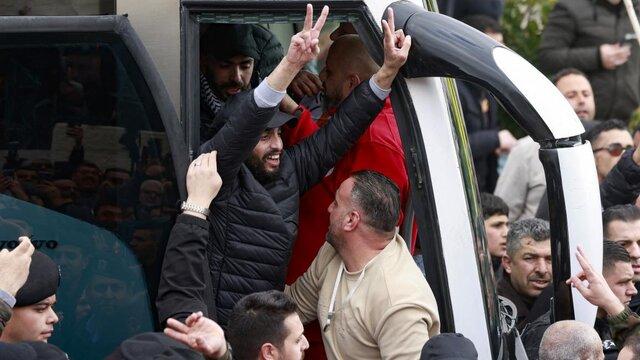 رویترز: بیش از ۱۹۰۰ فلسطینی در چارچوب اجرای توافق آتش‌بس آزاد می‌شوند