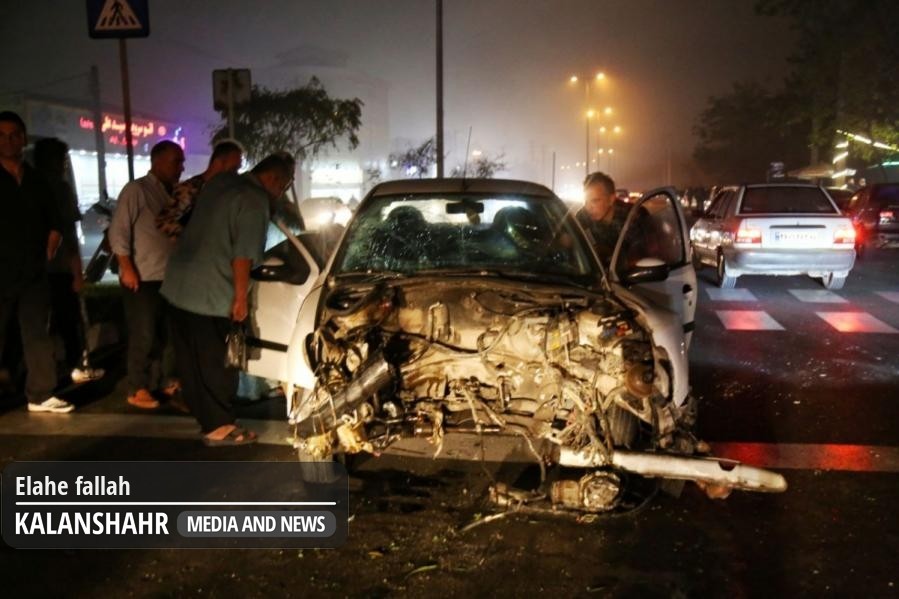 گزارش تصویری؛شامگاه امشب رخ داد:تصادف شدید پژو ۲۰۶ در جاده لاکان رشت/انتقال ۲مصدوم به بیمارستان