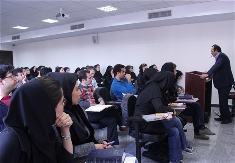 طول کارشناسی ارشد یکسال و دکتری به ۳ سال کاهش می‌یابد