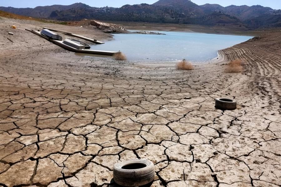 هشدار رئیس دانشگاه تهران: ۲۰۰ سال زمان برای احیای سفره های زیرزمینی لازم است
