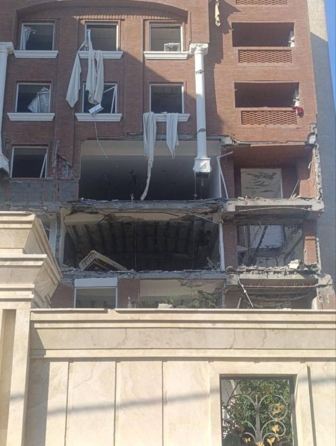 انفجار مهیب در بندرعباس؛ساختمان هشت طبقه منفجر شد/عکس