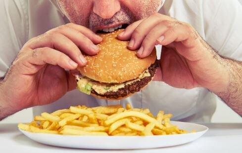 هوس‌های غذایی؛ چرا نمی‌توانیم مقاومت کنیم؟