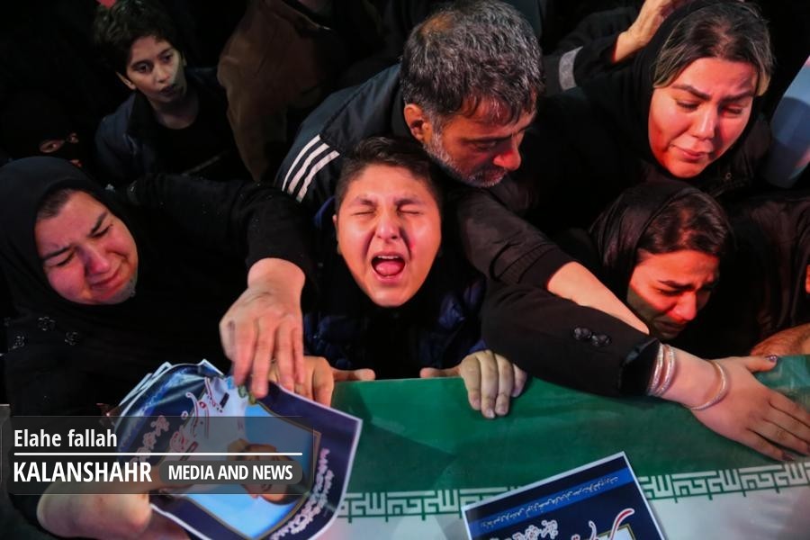 گزارش تصویری؛ مراسم وداع با ۲ شهید ناوشکن جماران و یک شهید حمله اسرائیل و آمریکا در رشت