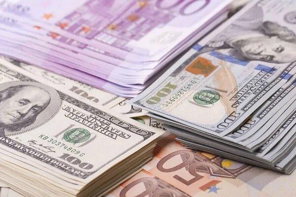 نرخ رسمی انواع ارز در آخرین چهارشنبه سال ۱۴۰۴