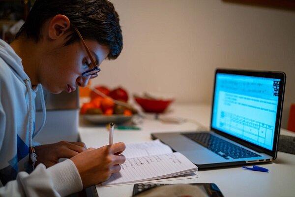 ادامه آموزش مجازی در مدارس تا پایان سال تحصیلی