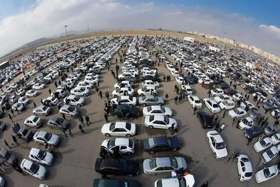 چرا خودرو گران شد؟ / چه عواملی موج تازه گرانی در بازار خودرو را رقم زدند؟