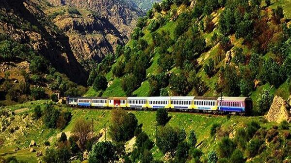 قطار طبیعت گردی ریلی در گیلان راه اندازی شد