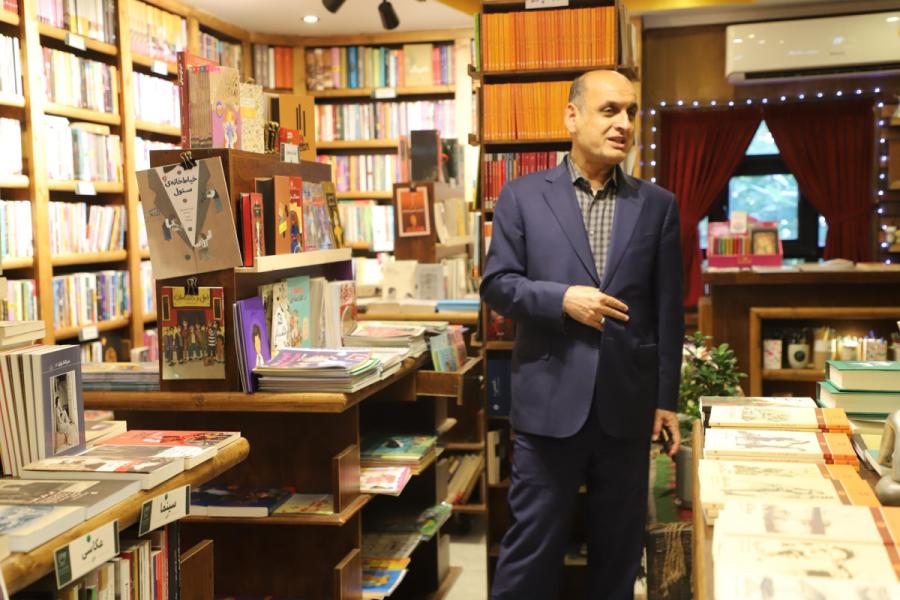 هادی حق شناس