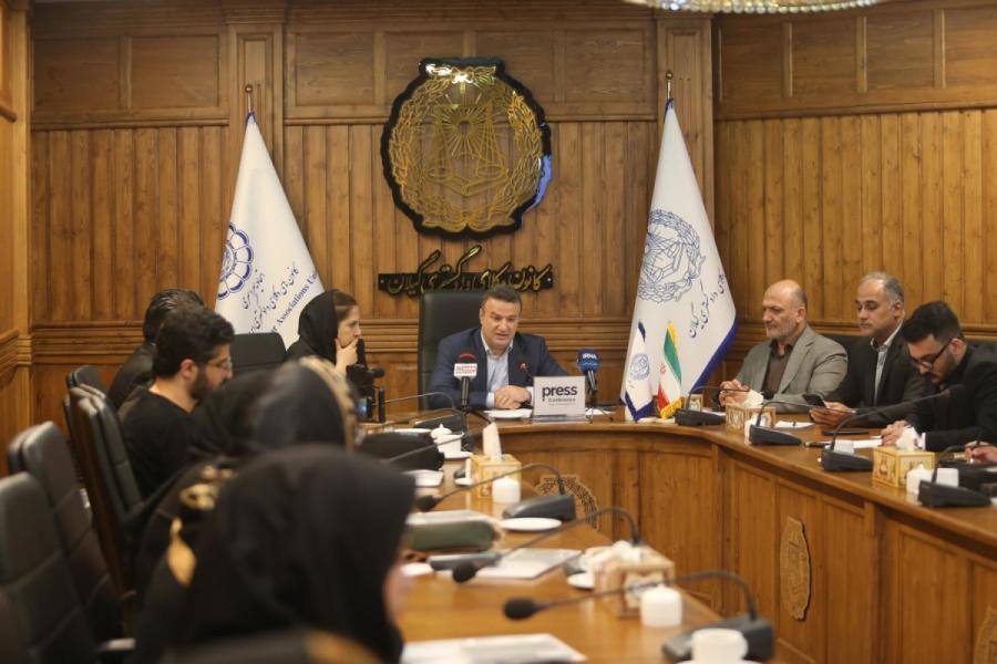 از «گسست دولت ـ ملت» تا چالش دسترسی به وکیل