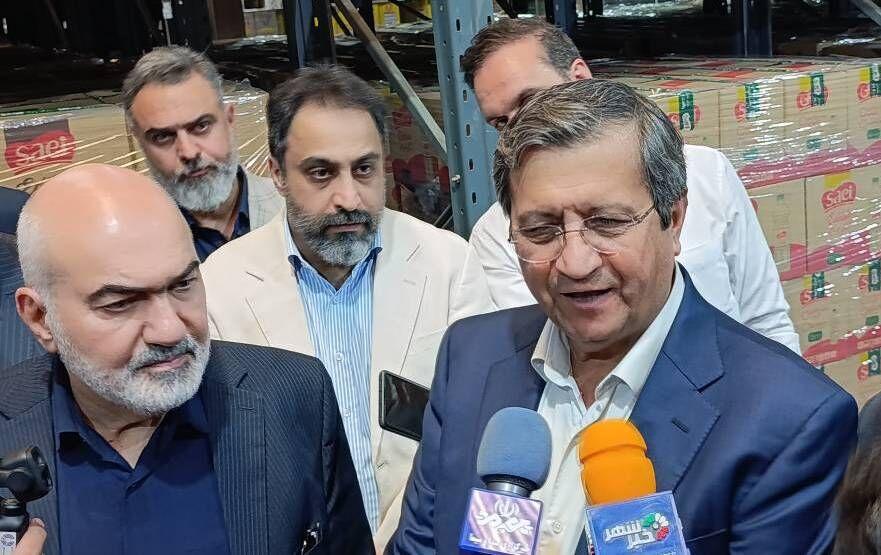 همتی: اجازه ایجاد مشاغل  کاذب ارزی در حاشیه بازار را نخواهیم داد