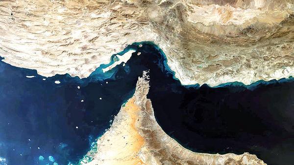 ۲ شهید و ۲مجروح براثر حمله امشب آمریکا به جزیره لارَک/سپاه:به تجاوز آمریکا در جزیره لارک پاسخ داده خواهد شد