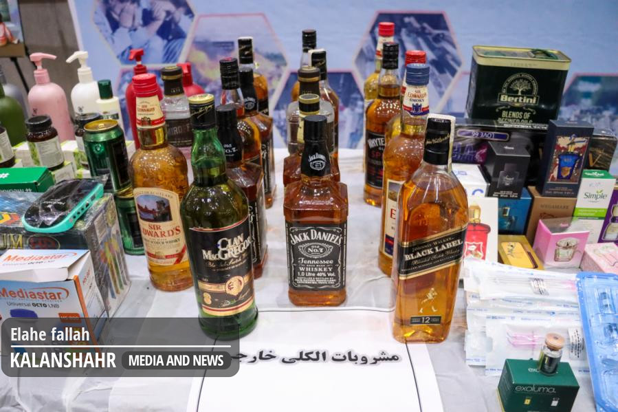 گزارش تصویری؛ نمایشگاه کشفیات پلیس گیلان:از سلاح، مشروبات الکلی و مواد مخدر تا پلاک های مخدوش