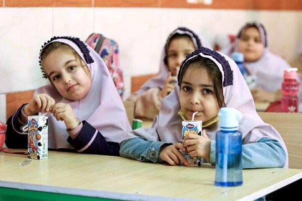 آیا امسال دانش آموزان در مدرسه «شیر» می خورند؟