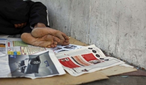 تجمع افراد بی خانمان در برخی از کوچه های رشت
