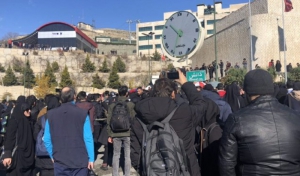 دانشجویان خواستار استعفا و عذرخواهی مسئولان دانشگاه آزاد شدند