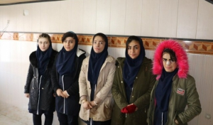 دخترانی که هنوز در آتش مدرسه می سوزند...