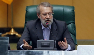 لاریجانی: دولت باید مصوبه مجلس درباره افزایش حقوق را اجرا کند