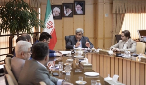 در مسیر توسعه و رفع مشکلات استان از هیچ کمکی دریغ نخواهم کرد