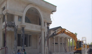 تخریب ویلای لوکس غیرمجاز در گیلان