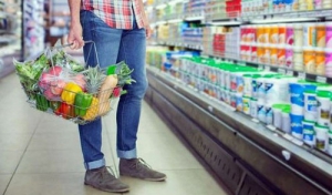 کالای اساسی موجود است/به شایعات توجه نشود