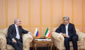 برای تعامل با ایران از آمریکا مجوز نمی گیریم