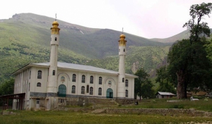 سنگ یادمان یاران میرزا کوچک  در جواهرده رامسر به سرقت رفت