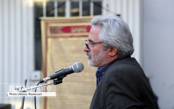 سگ تورم را باز کردند و سنگ دستمزد را بستند!