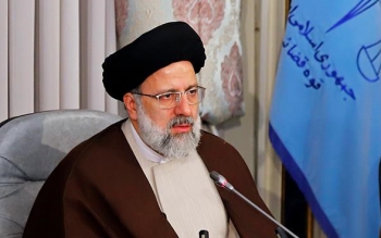 تضعیف کنندگان جریان انتخابات در جبهه دشمن قرار می گیرند